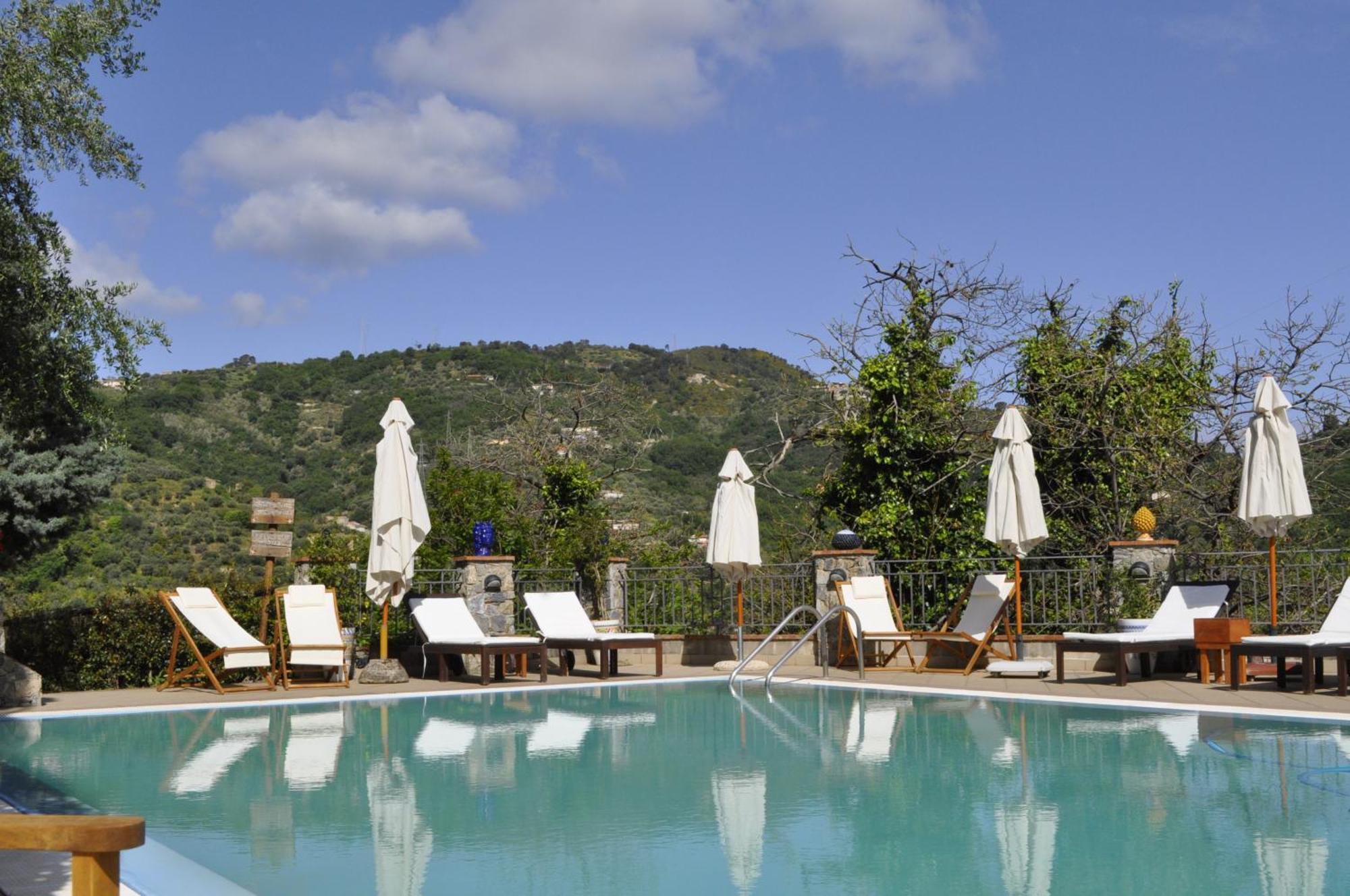 Borgo San Francesco Hotel Gioiosa Marea Kültér fotó