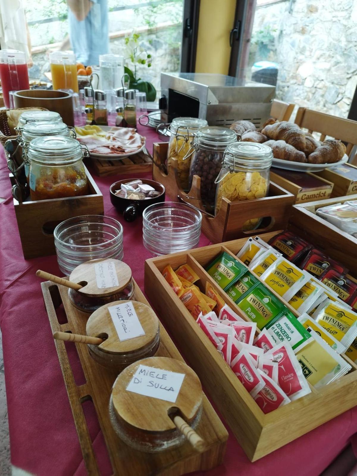 Borgo San Francesco Hotel Gioiosa Marea Kültér fotó
